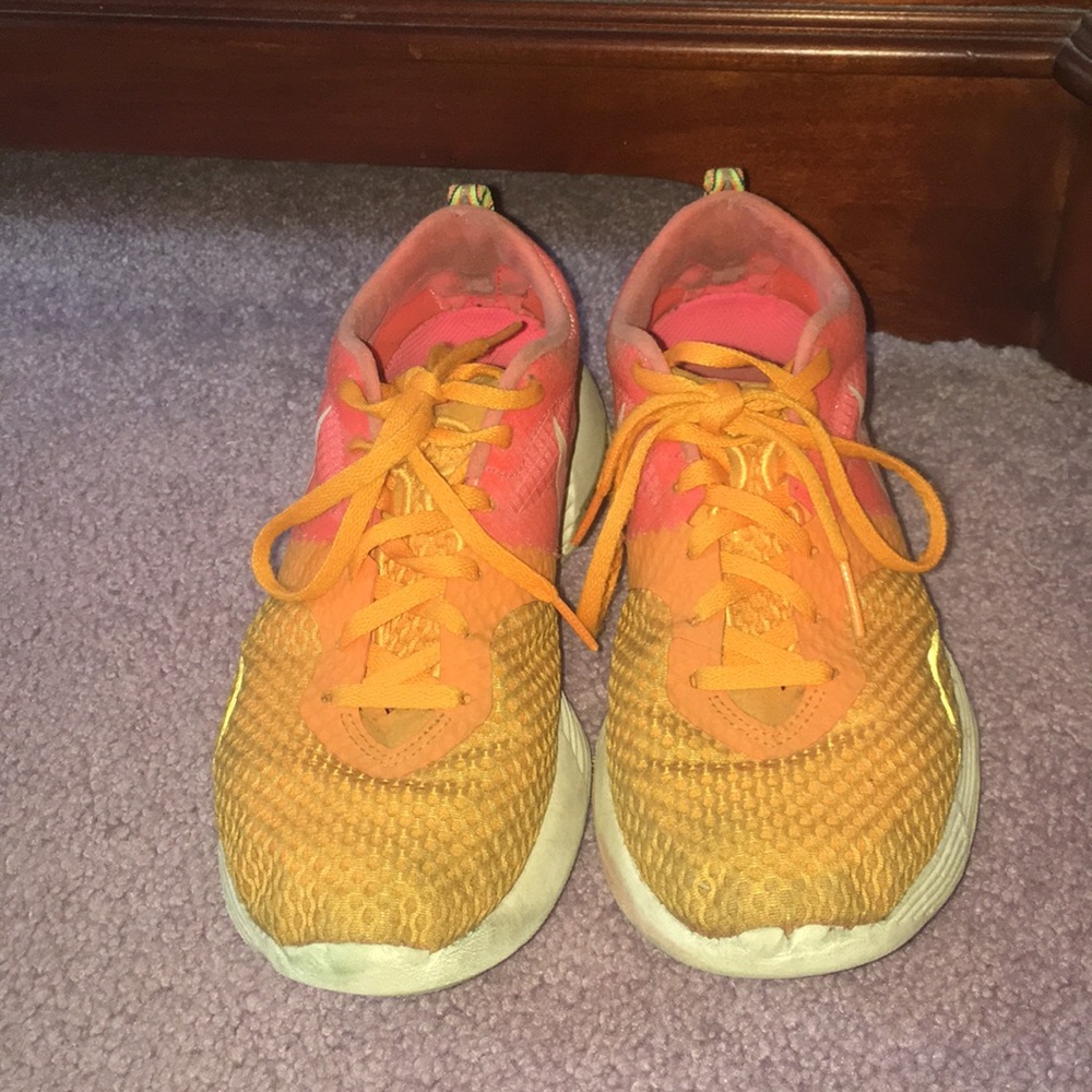 Nike Running Shoes - Picture 2 of 5
